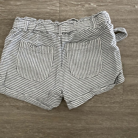 Striped shorts! Super comfy! - Picture 2 of 2